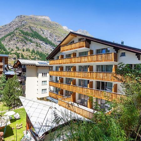 Hotel Jaegerhof Zermatt Exterior photo