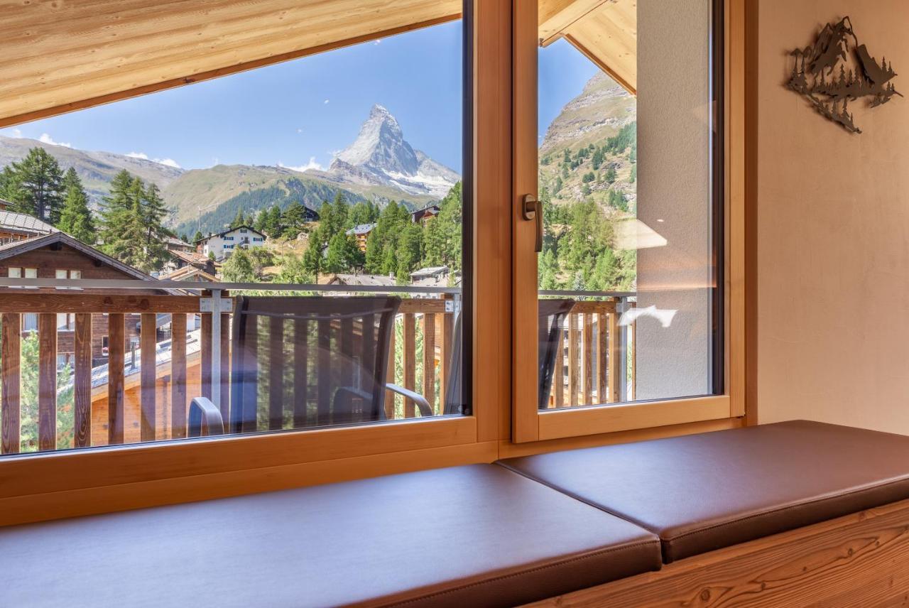 Hotel Jaegerhof Zermatt Exterior photo