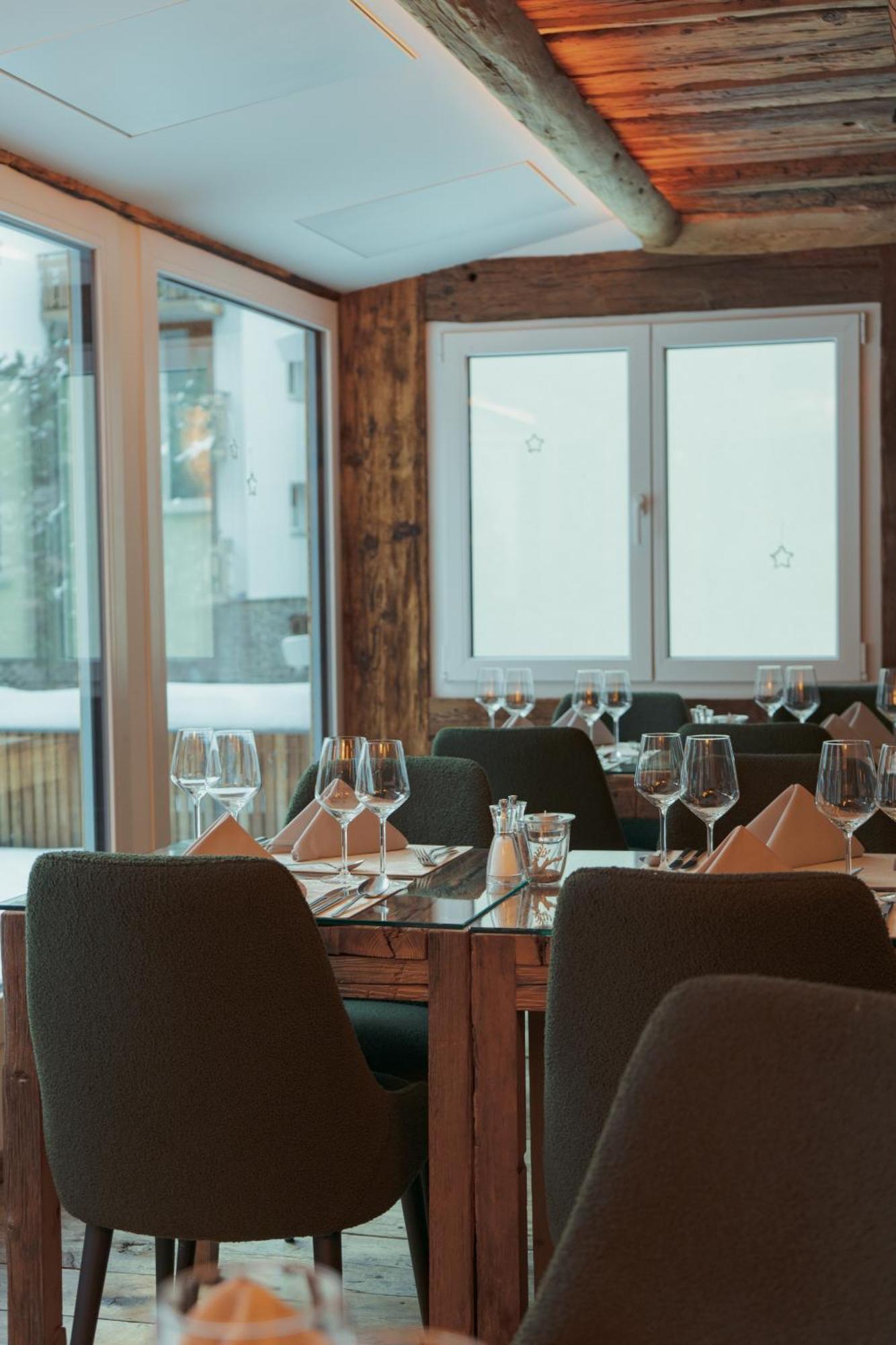 Hotel Jaegerhof Zermatt Exterior photo