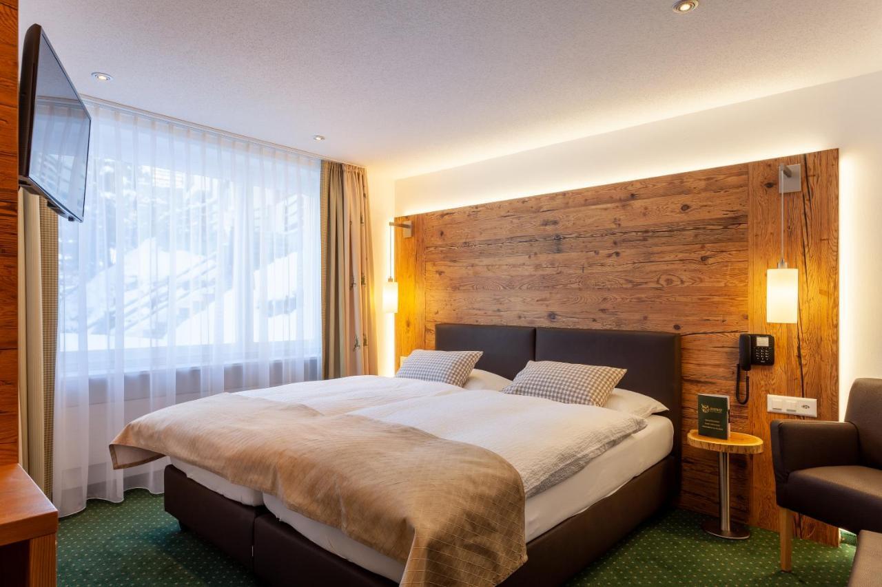 Hotel Jaegerhof Zermatt Exterior photo